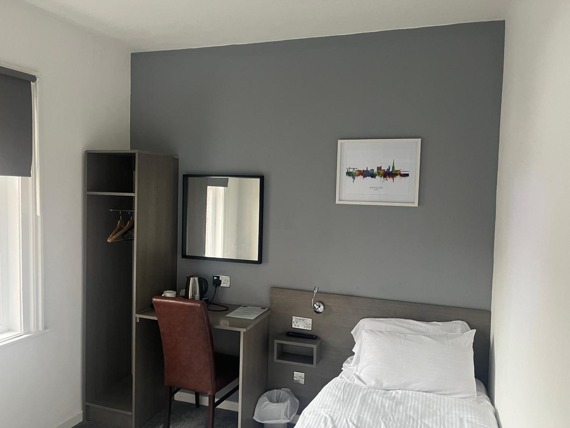 The Kings Head Bed & Breakfast Warrington Dış mekan fotoğraf